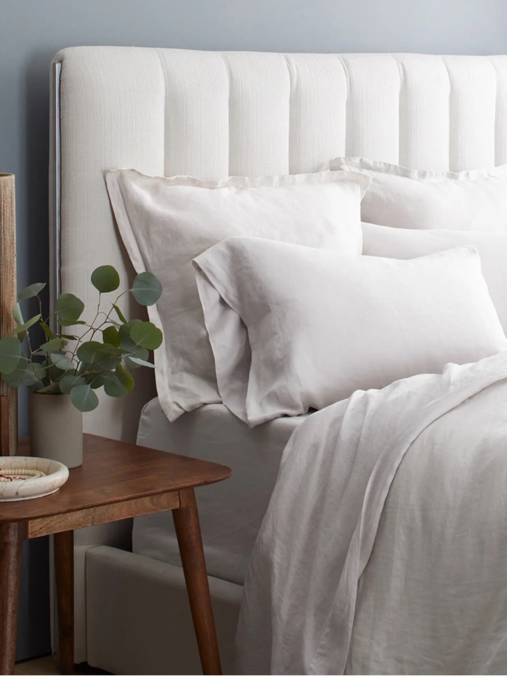 New Quince European Linen Euro Shams Bundle of 2 White MSRP $60 size 26”x26”